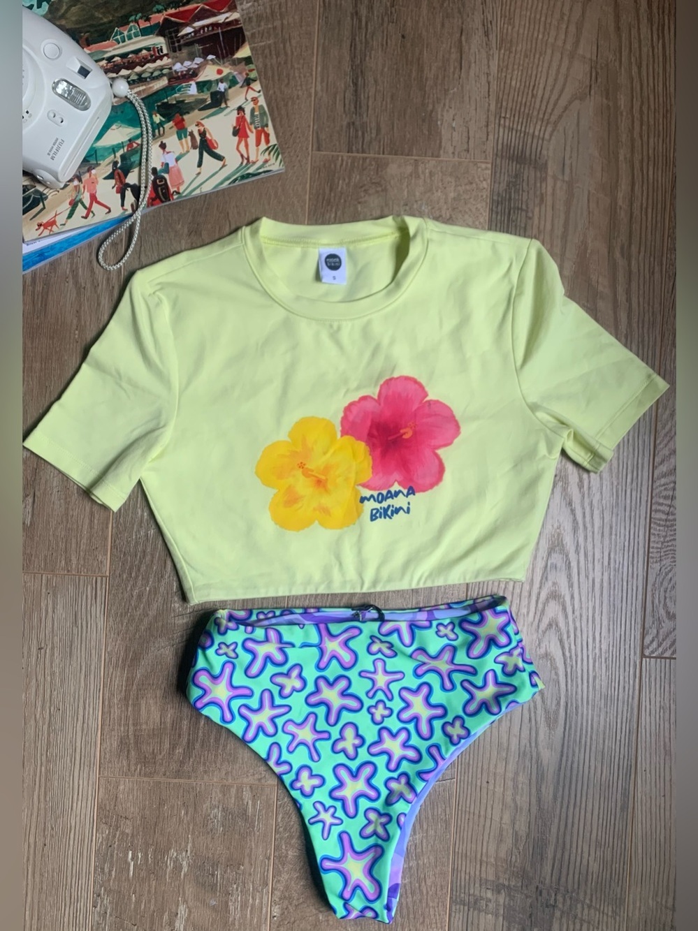 moana bikini Yellow Floral Crop Rash Guard & Teal Starfish Bottoms NWT - S